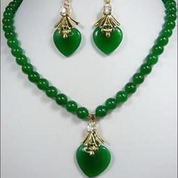 Emerald Green Natural Jade Crystal Heart Women